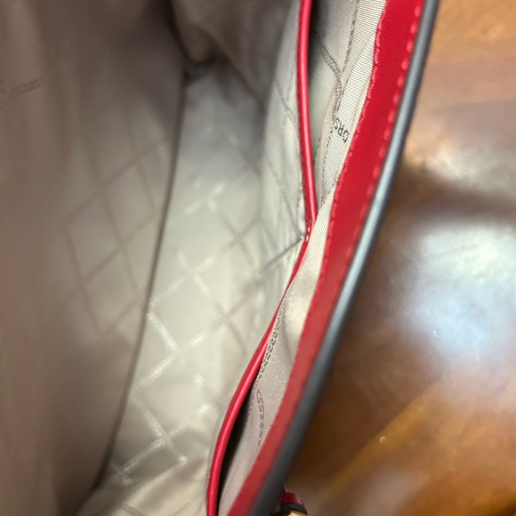 Michae Kors red and cream shades - Picture 10 of 16